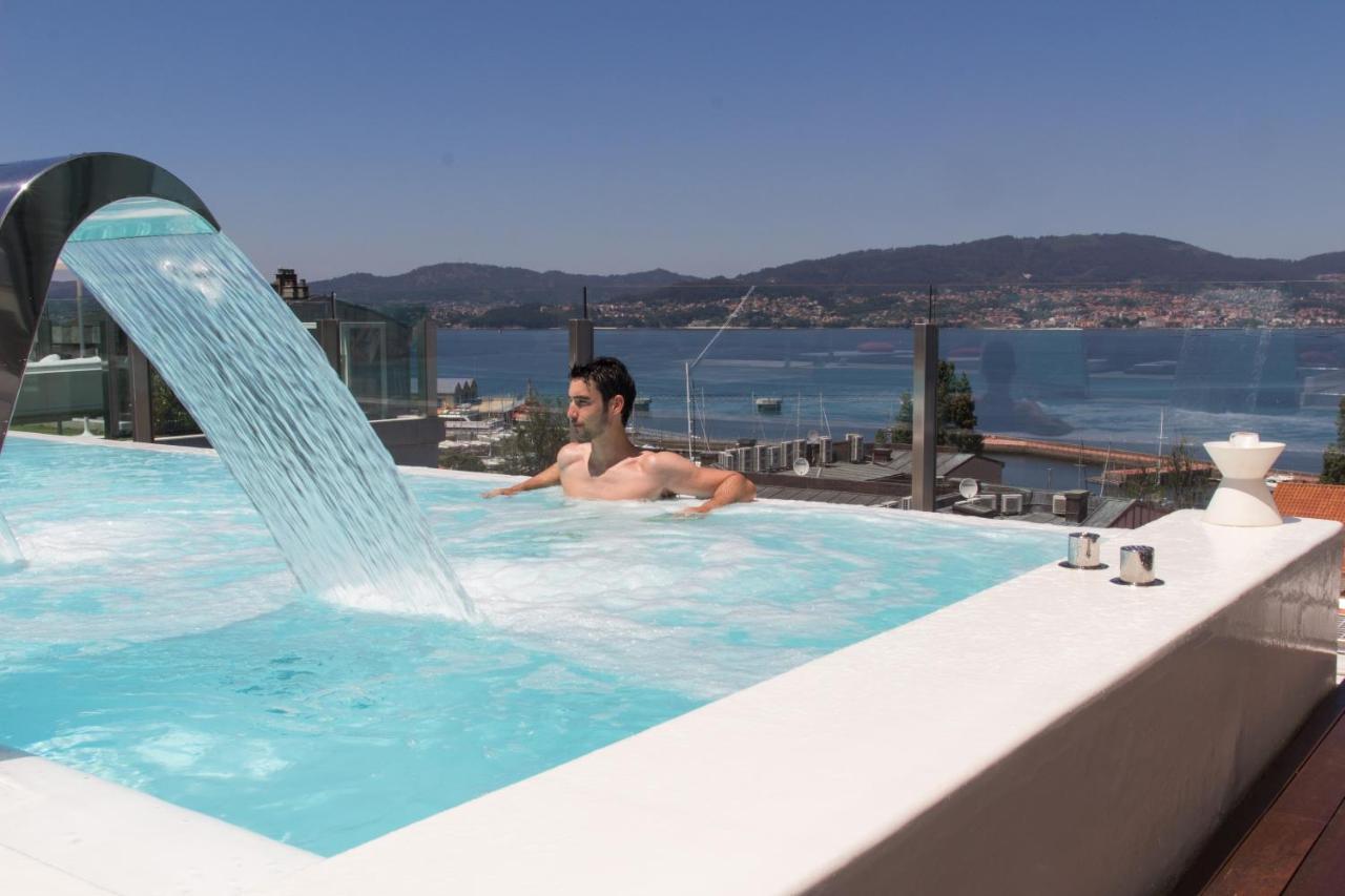 Gran Hotel Nagari Boutique & Spa Βίγκο Εξωτερικό φωτογραφία A man in a spa