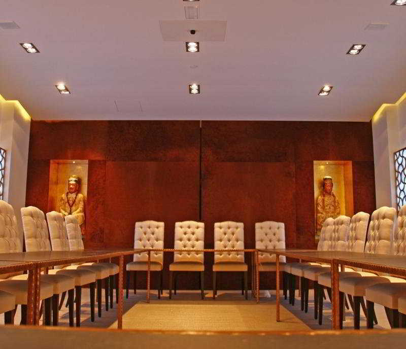 Gran Hotel Nagari Boutique & Spa Βίγκο Εξωτερικό φωτογραφία The meeting room of the Supreme Council of the Armed Forces