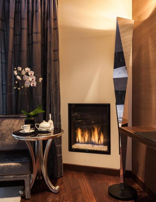 Gran Hotel Nagari Boutique & Spa Βίγκο Εξωτερικό φωτογραφία A fireplace